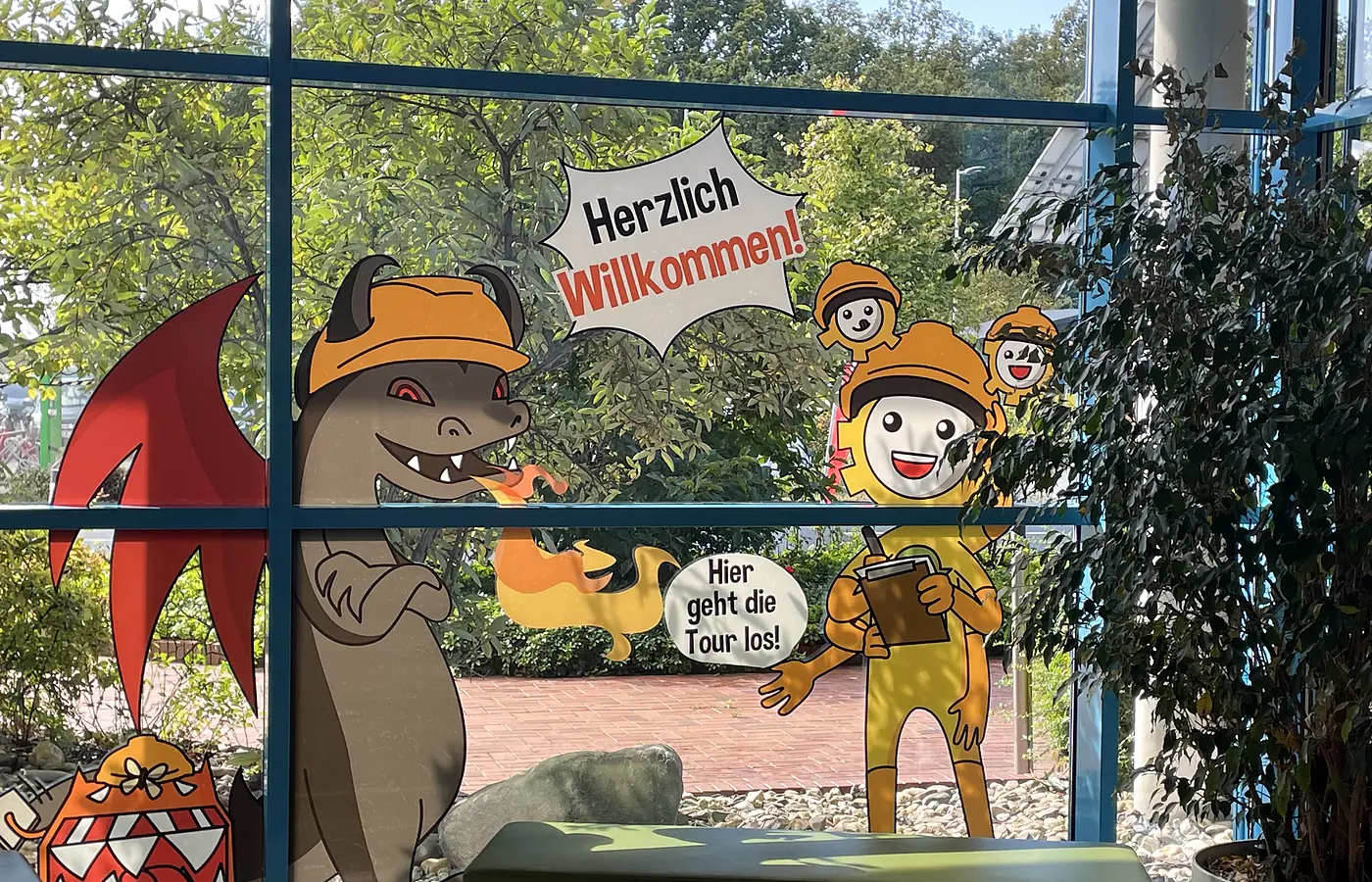 Müll-AG-Fensterbeklebung im Einsatz
